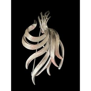 Signed Vintage Alan J Flowing Grass Silver Toned Brooch